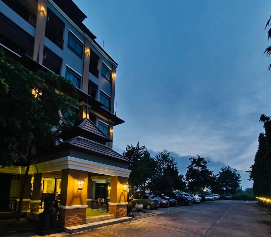 The Green Residence 304 Si Maha Phot 外观 照片