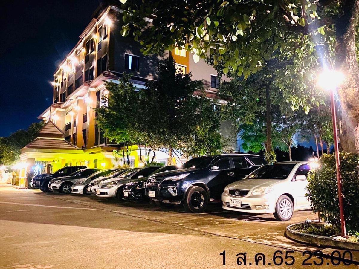 The Green Residence 304 Si Maha Phot 外观 照片