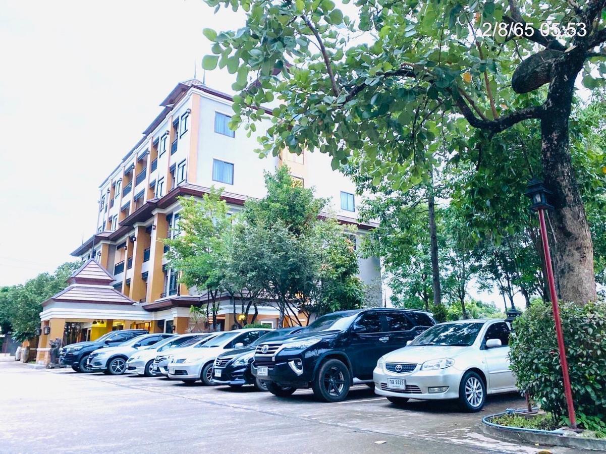 The Green Residence 304 Si Maha Phot 外观 照片