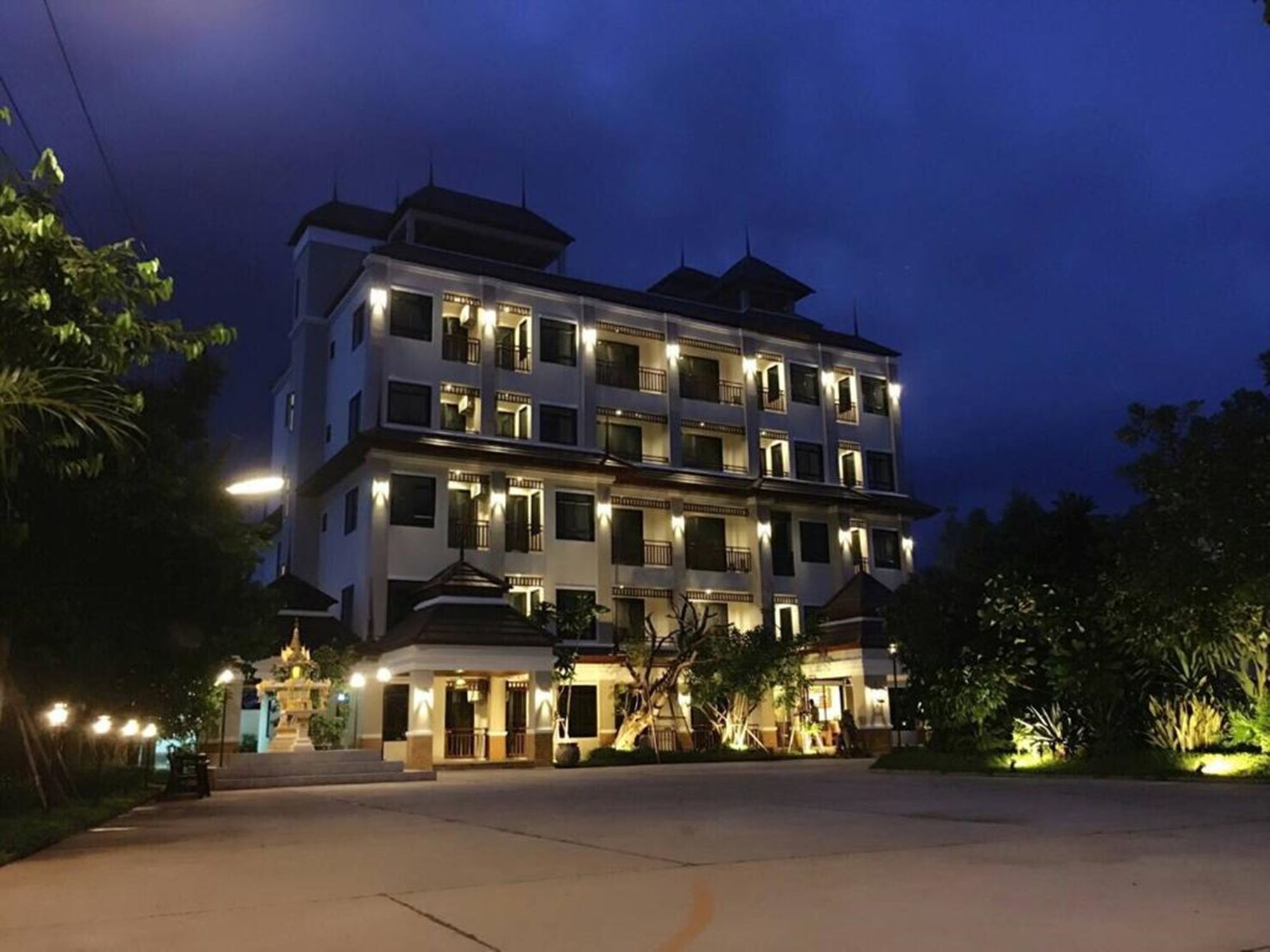 The Green Residence 304 Si Maha Phot 外观 照片